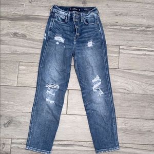 - HOLLISTER MOM JEANS